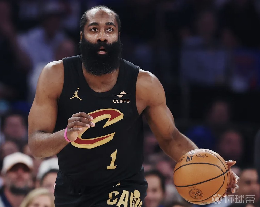记者：骑士与哈登讨论多种续约方案，包括两年或三年方案