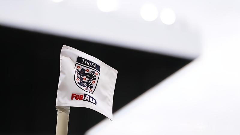 保护球员安全,英足总禁英格兰低级别联赛球场实墙